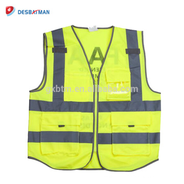 Gilet réfléchissant de sécurité de drone jaune fluorescent de 100% de polyester avec &quot;le pilote de drone commercial ne pas déranger&quot;